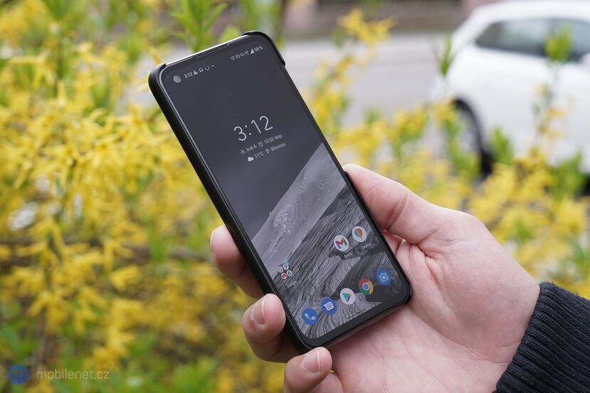 ASUS ZenFone 8