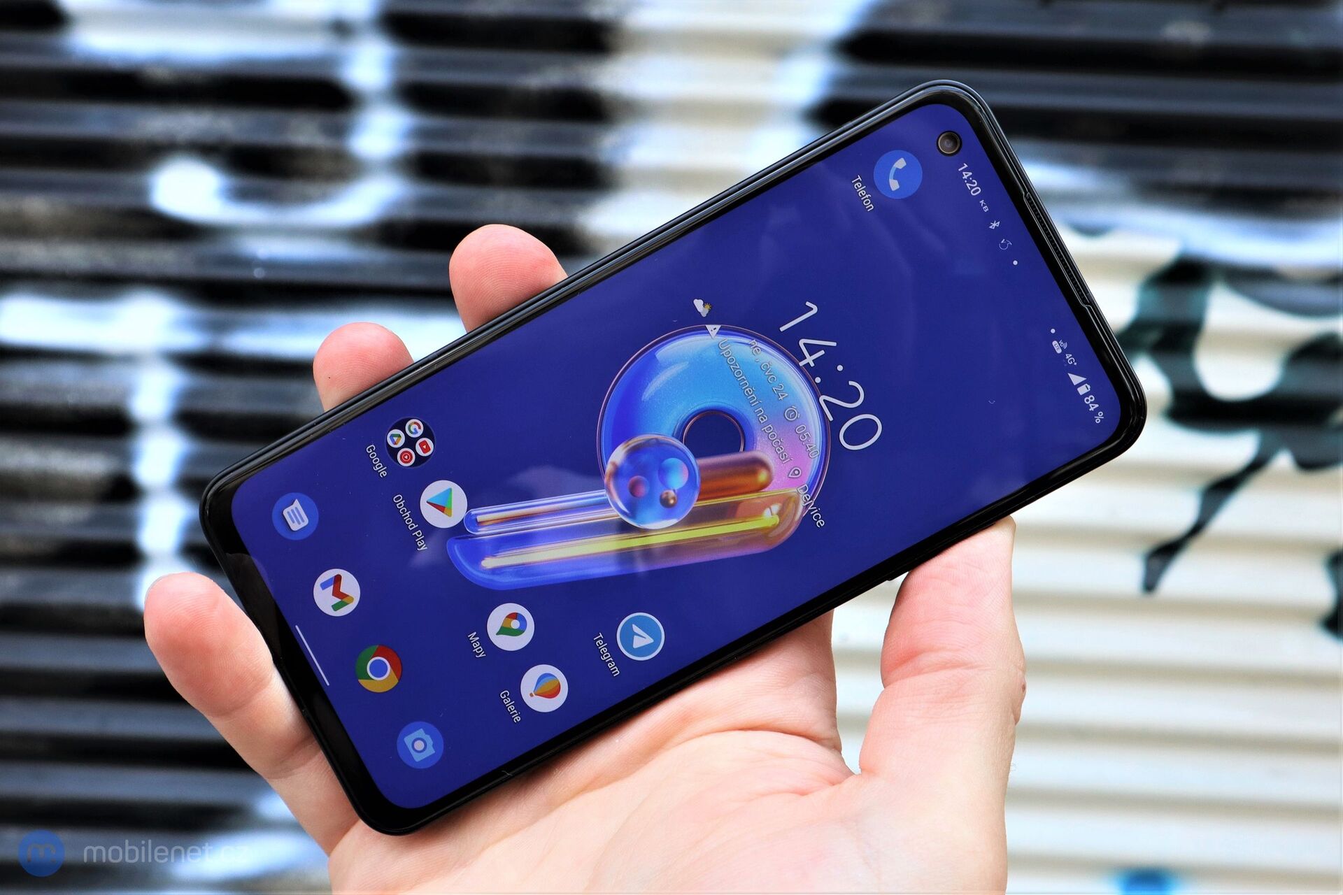 ASUS ZenFone 9