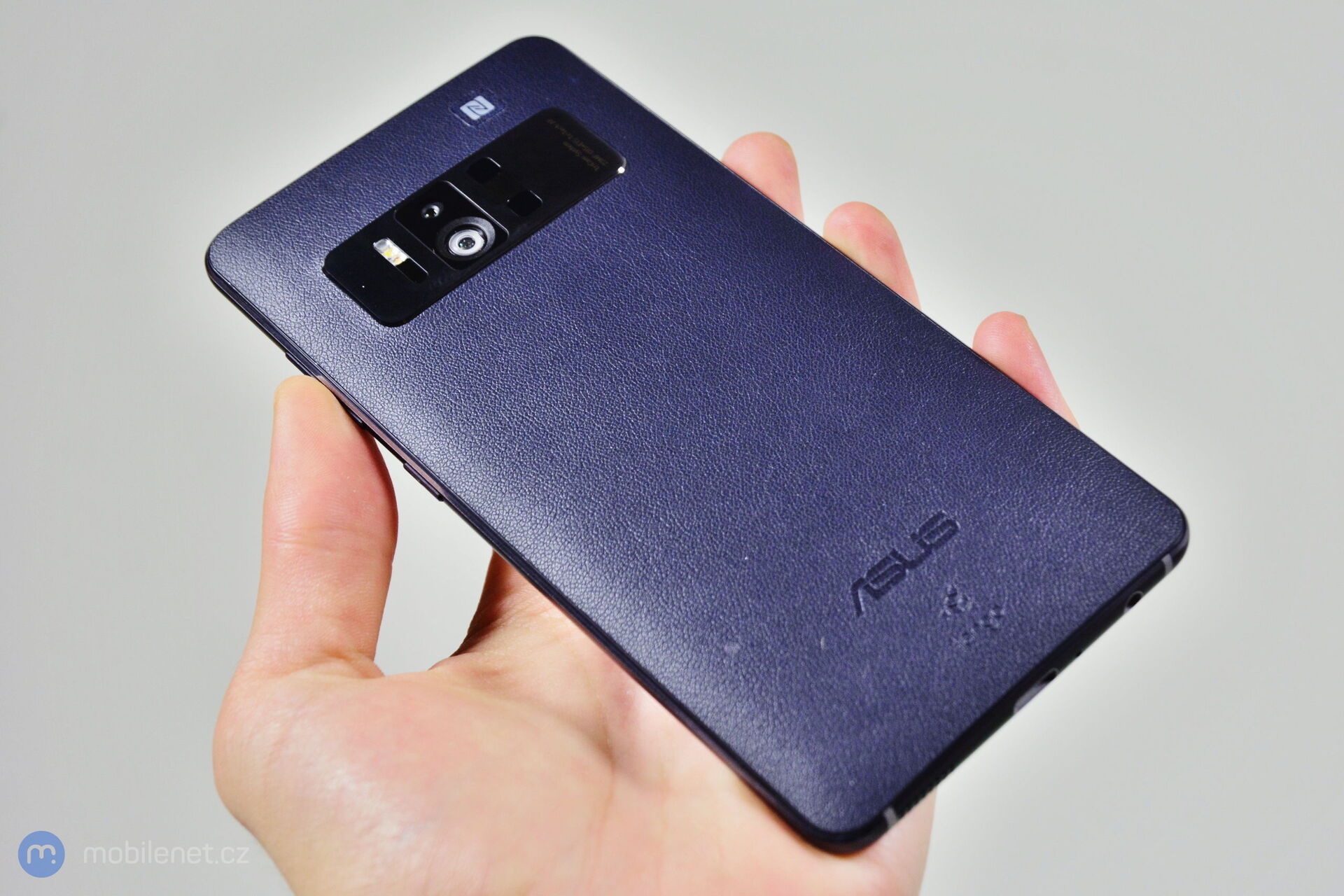 ASUS ZenFone AR
