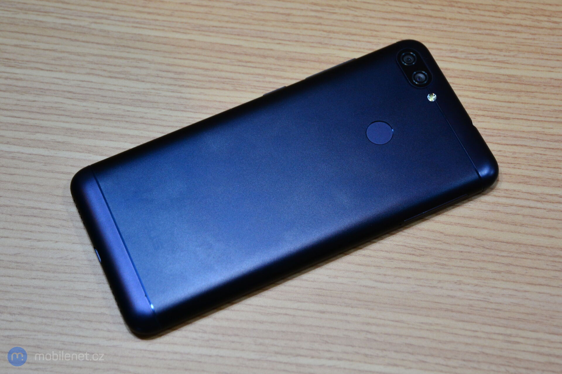 ASUS ZenFone Max Plus (M1)