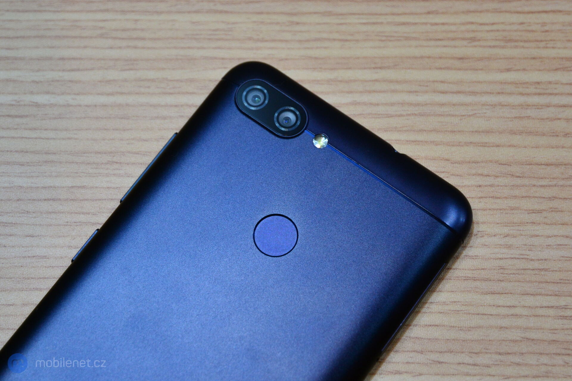 ASUS ZenFone Max Plus (M1)