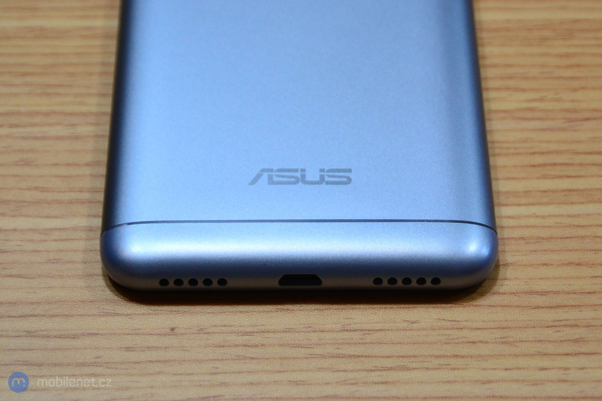 ASUS ZenFone Max Plus (M1)