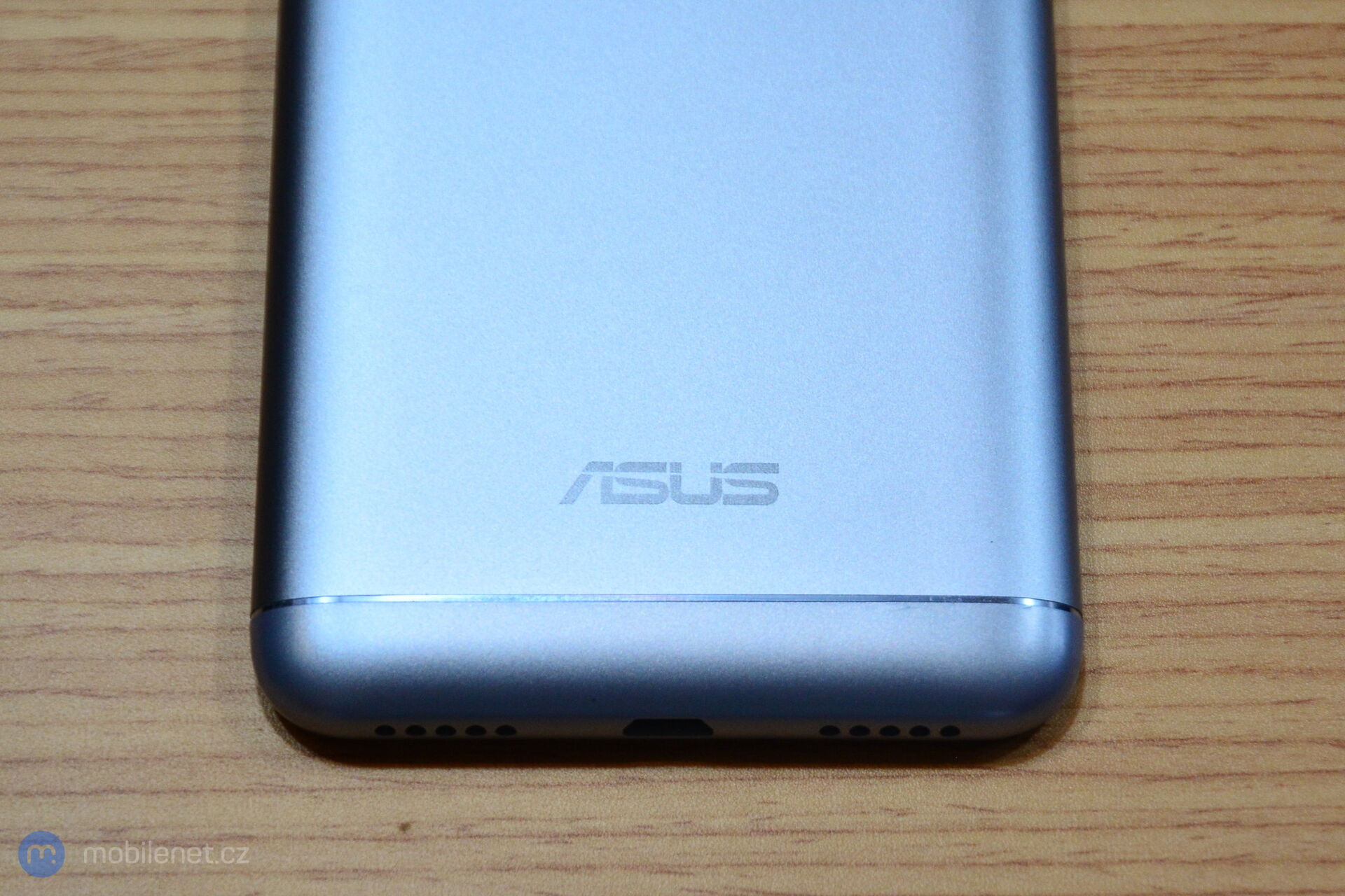 ASUS ZenFone Max Plus (M1)