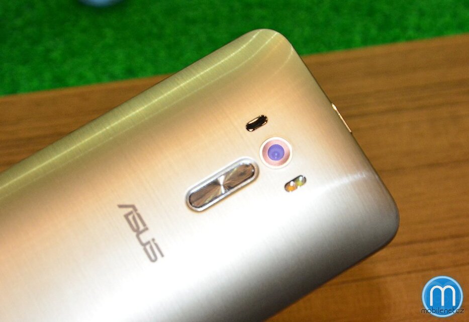 ASUS ZenFone Selfie