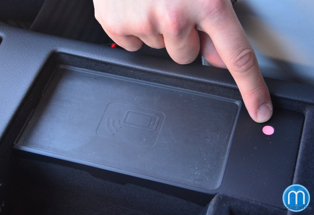 Audi NFC přístup a bezdrátové nabíjení