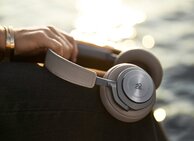 Bang & Olufsen BeoPlay H9