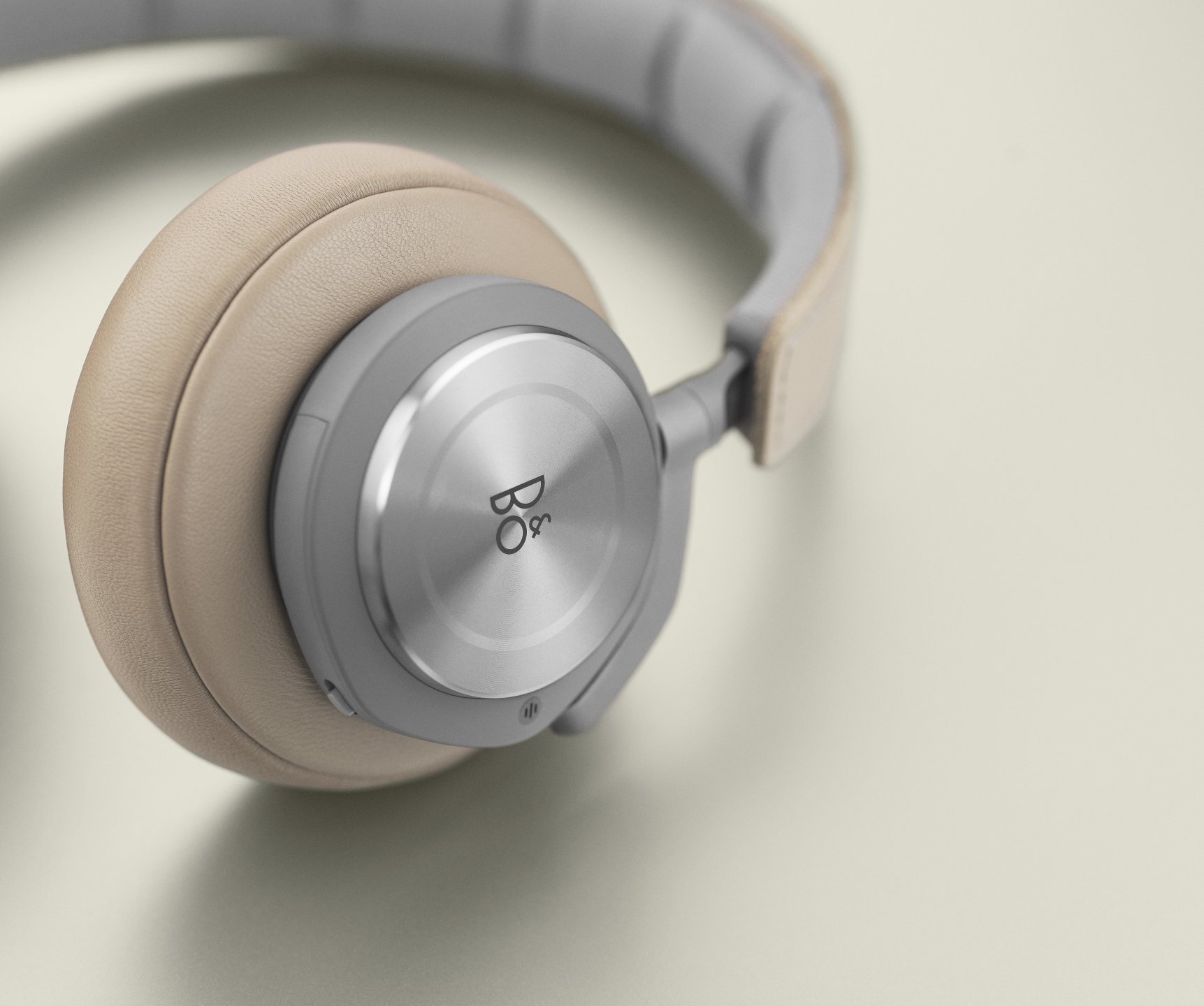 Bang & Olufsen BeoPlay H9