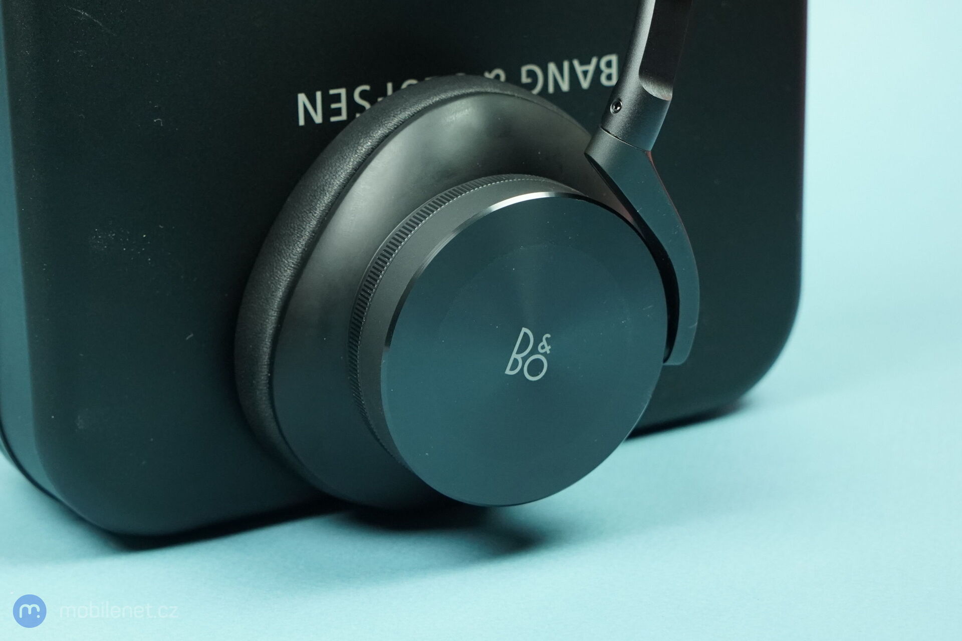 Bang & Olufsen Beoplay H95