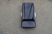 Bezdrátová nabíječka Huawei s telefonem Huawei Mate 20 Pro