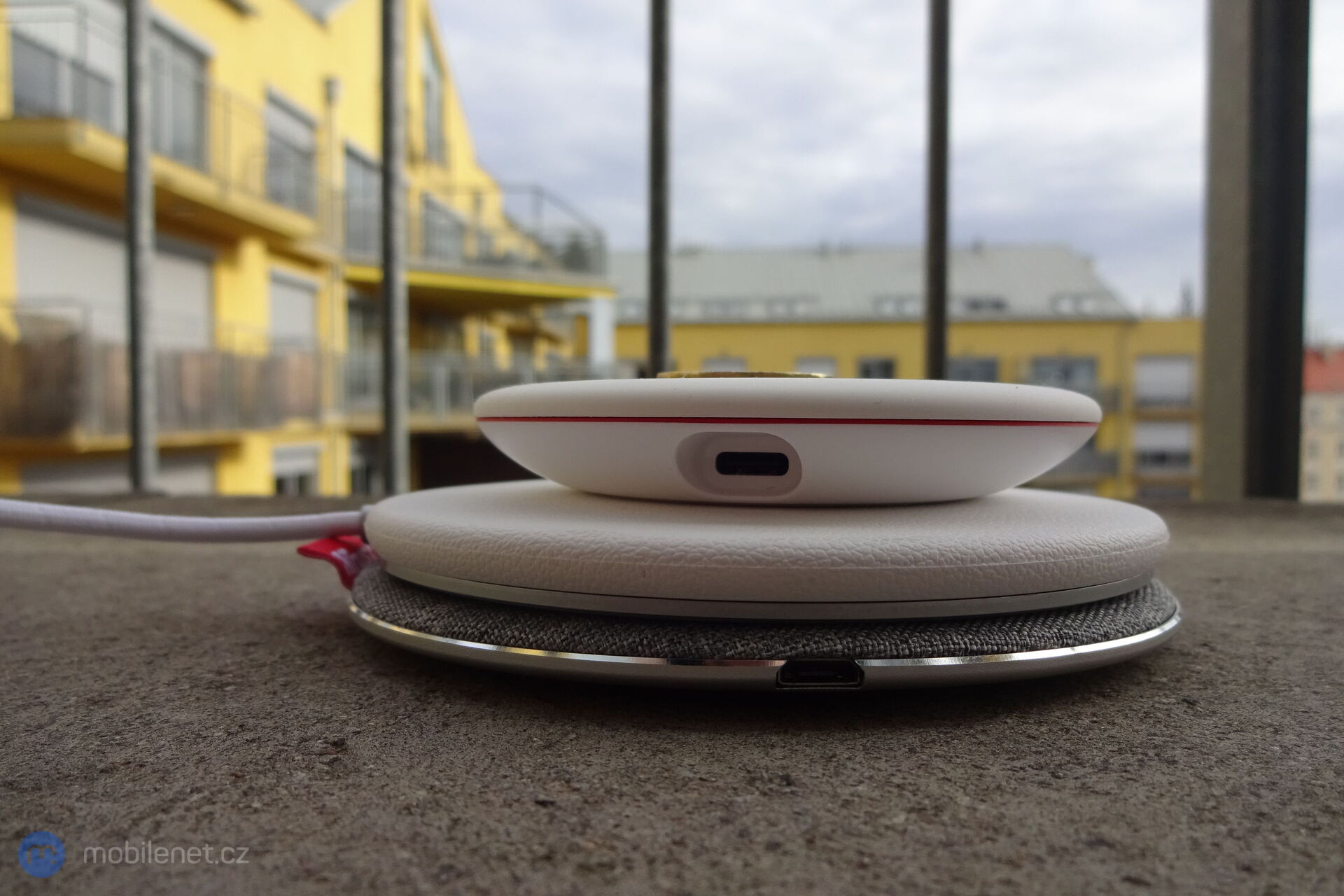 Bezdrátová nabíječka Huawei, Trust a MEIZU