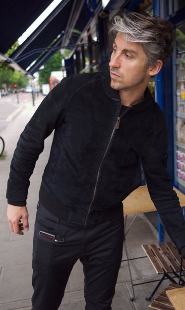 Bezdrátové nabíjecí kalhoty