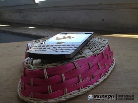 BlackBerry 9980 Knight