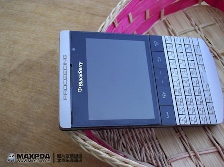 BlackBerry 9980 Knight