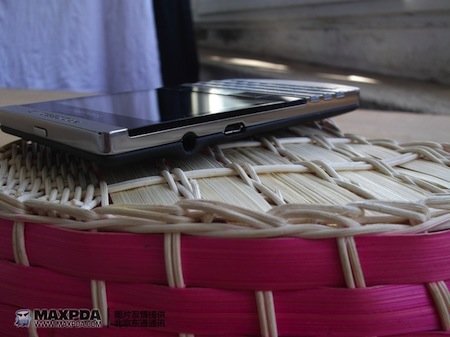 BlackBerry 9980 Knight