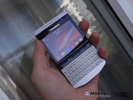 BlackBerry 9980 Knight