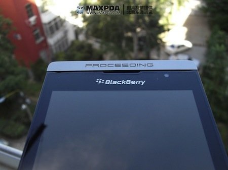 BlackBerry 9980 Knight