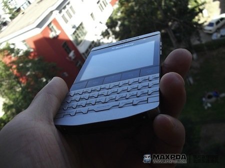 BlackBerry 9980 Knight