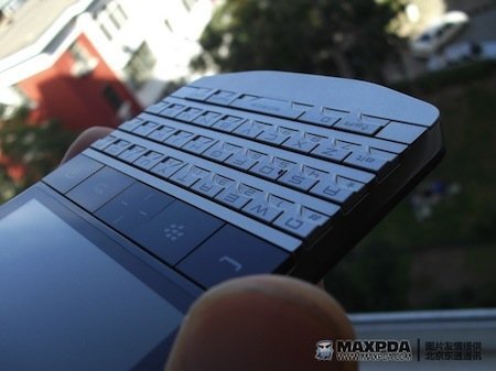 BlackBerry 9980 Knight