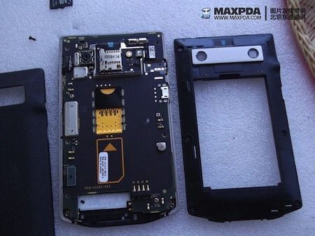 BlackBerry 9980 Knight