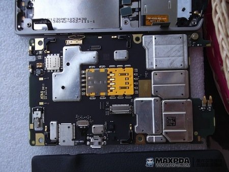 BlackBerry 9980 Knight