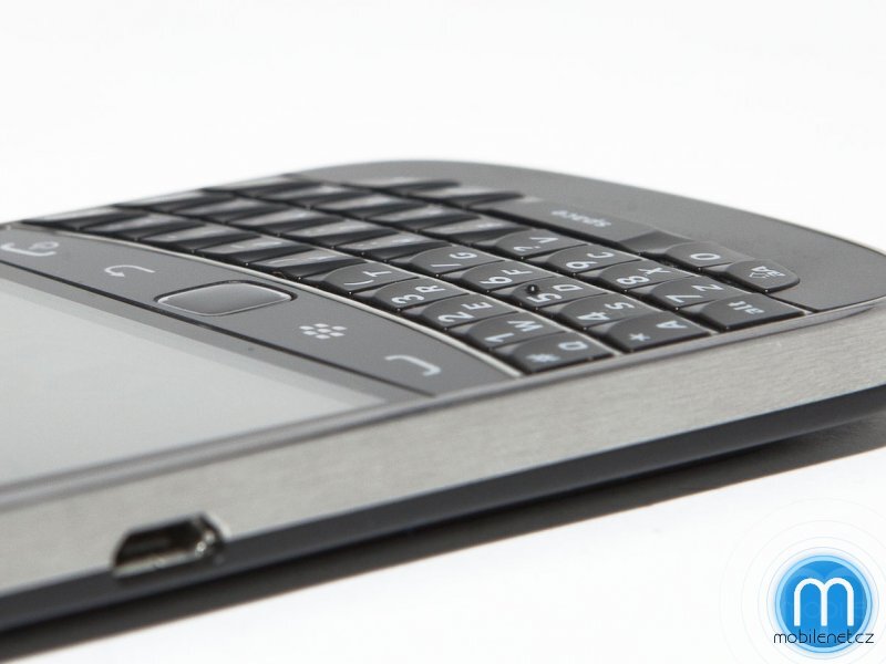 BlackBerry Bold Touch 9900