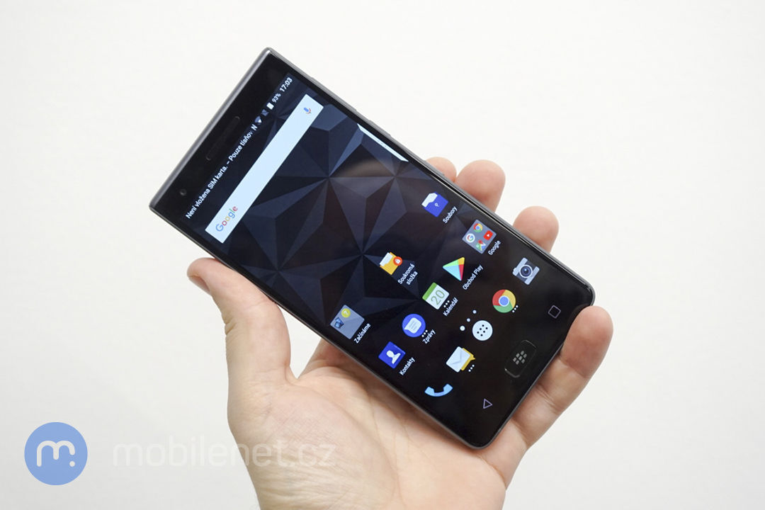 BlackBerry Motion