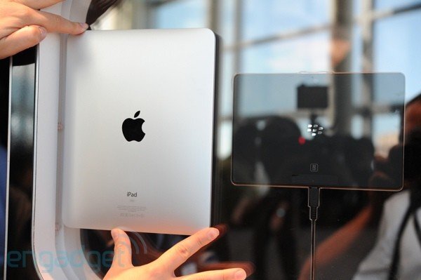 BlackBerry Playbook Vs. Apple iPad