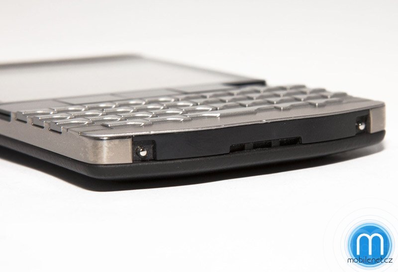 BlackBerry Porsche Design P’9981