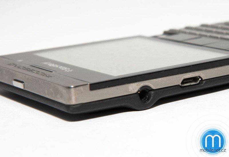 BlackBerry Porsche Design P’9981