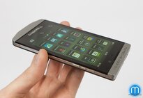 BlackBerry Porsche Design P’9982