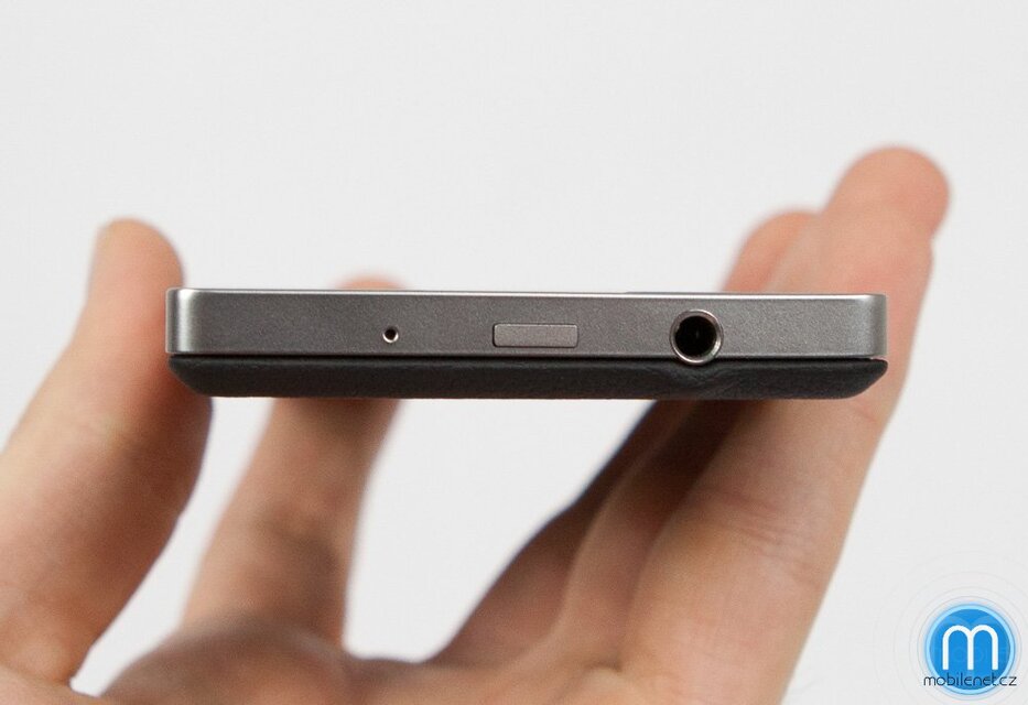 BlackBerry Porsche Design P’9982