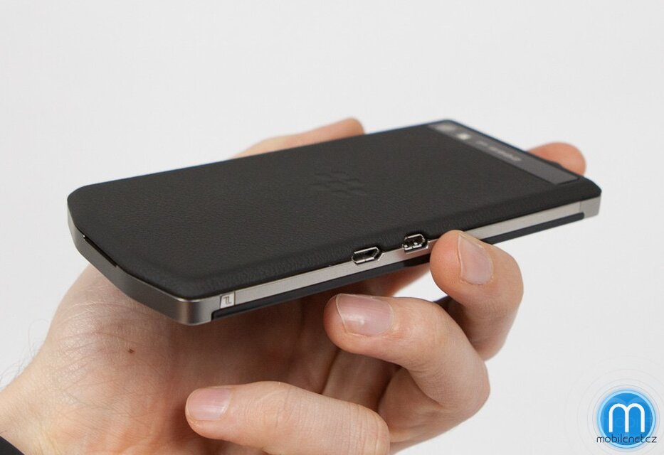 BlackBerry Porsche Design P’9982