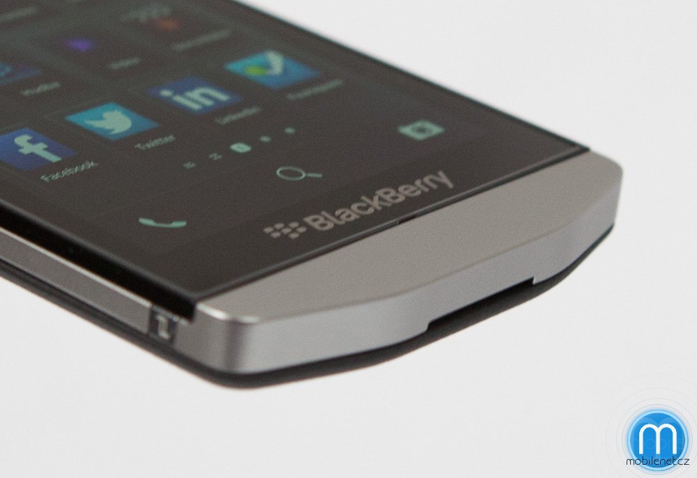 BlackBerry Porsche Design P’9982