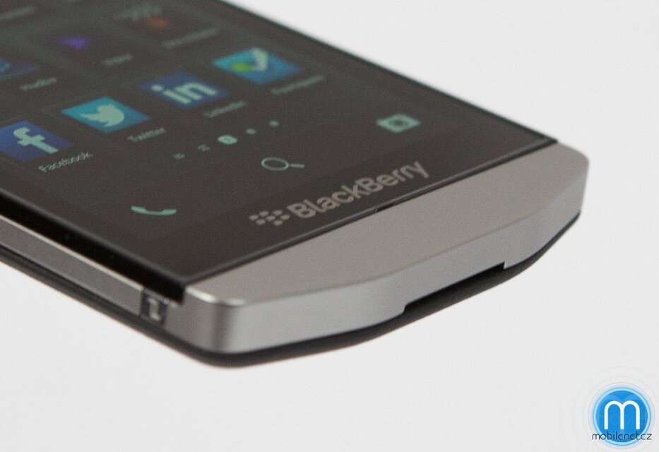 BlackBerry Porsche Design P’9982