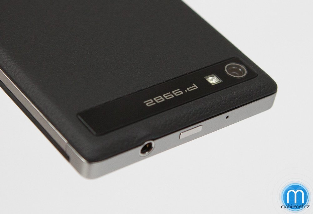 BlackBerry Porsche Design P’9982