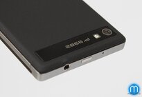 BlackBerry Porsche Design P’9982