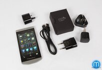 BlackBerry Porsche Design P’9982