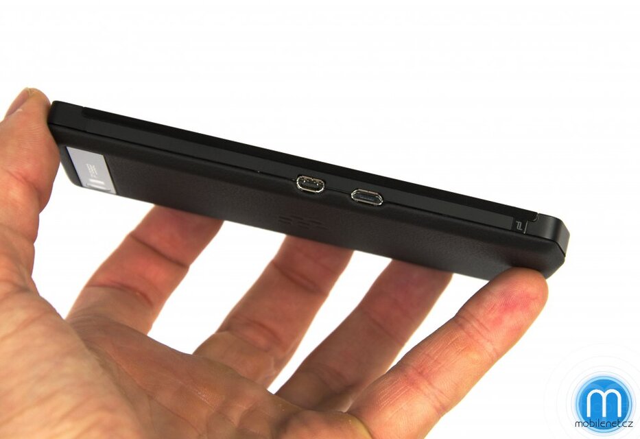 BlackBerry Porsche Design P’9982