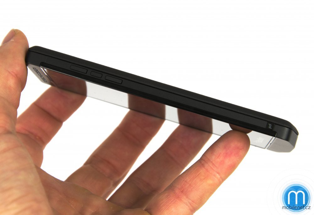 BlackBerry Porsche Design P’9982