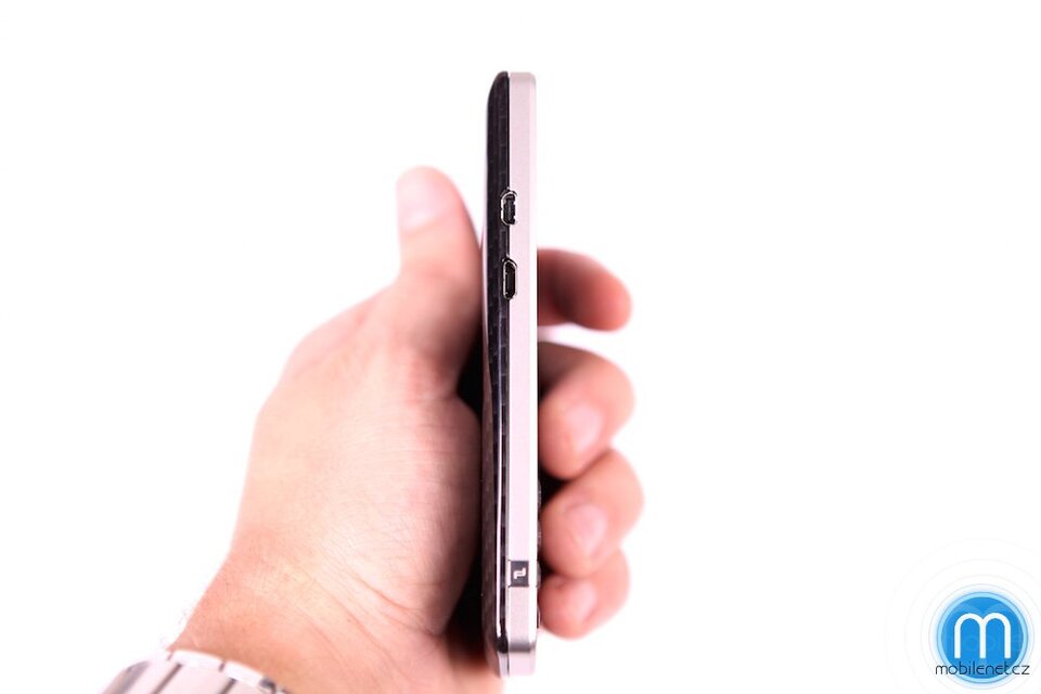 BlackBerry Porsche Design P’9983