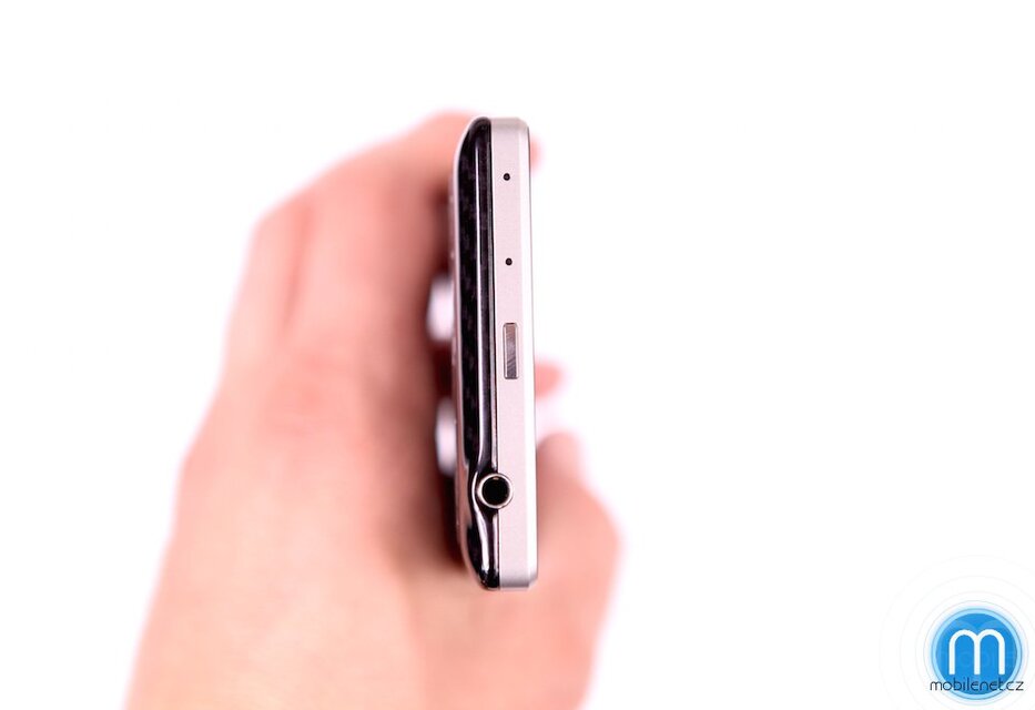 BlackBerry Porsche Design P’9983