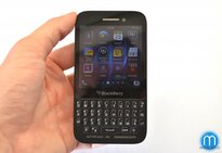 BlackBerry Q5