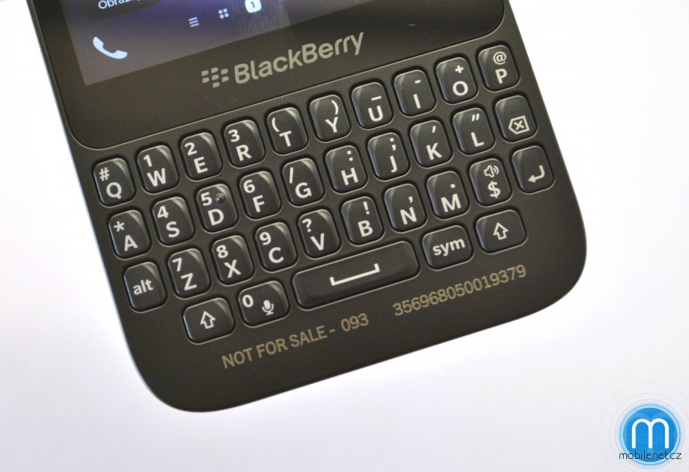 BlackBerry Q5