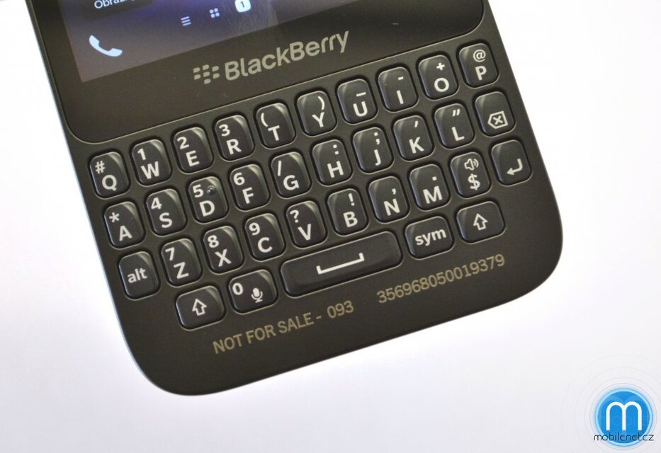 BlackBerry Q5