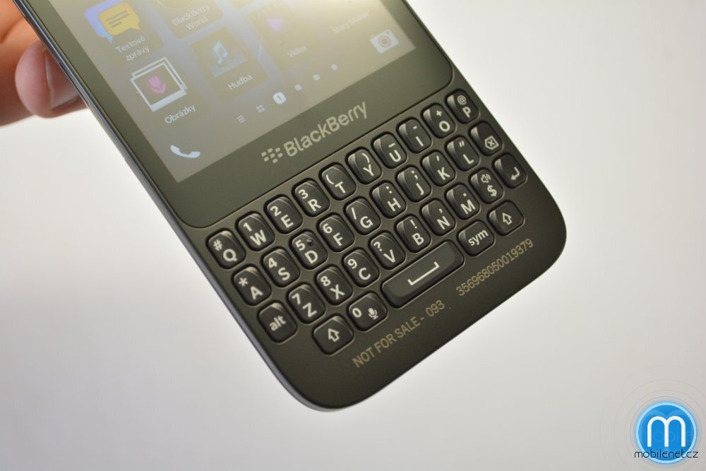 BlackBerry Q5