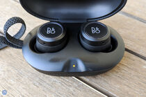 B&O BeoPlay E8