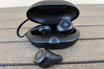 B&O BeoPlay E8