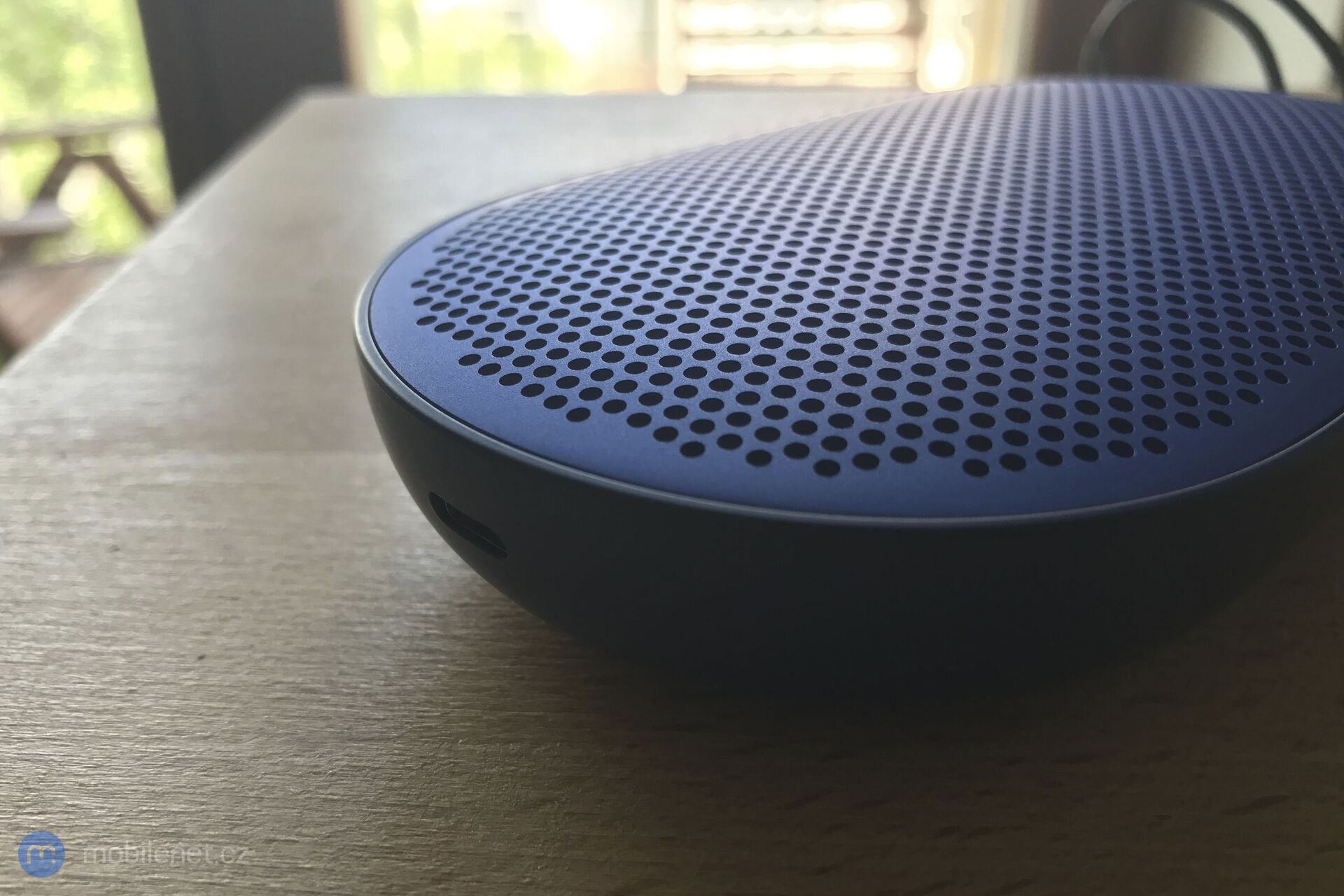 B&O BeoPlay P2