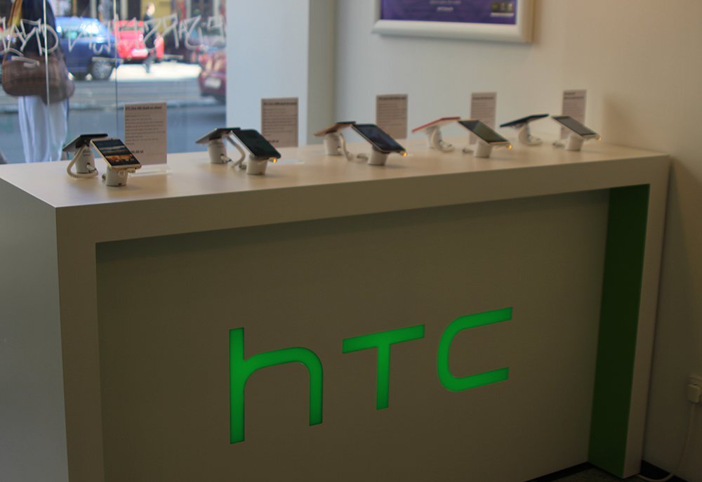 Brandshop Revoluční HTC