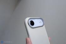 CARE by PanzerGlass Flow